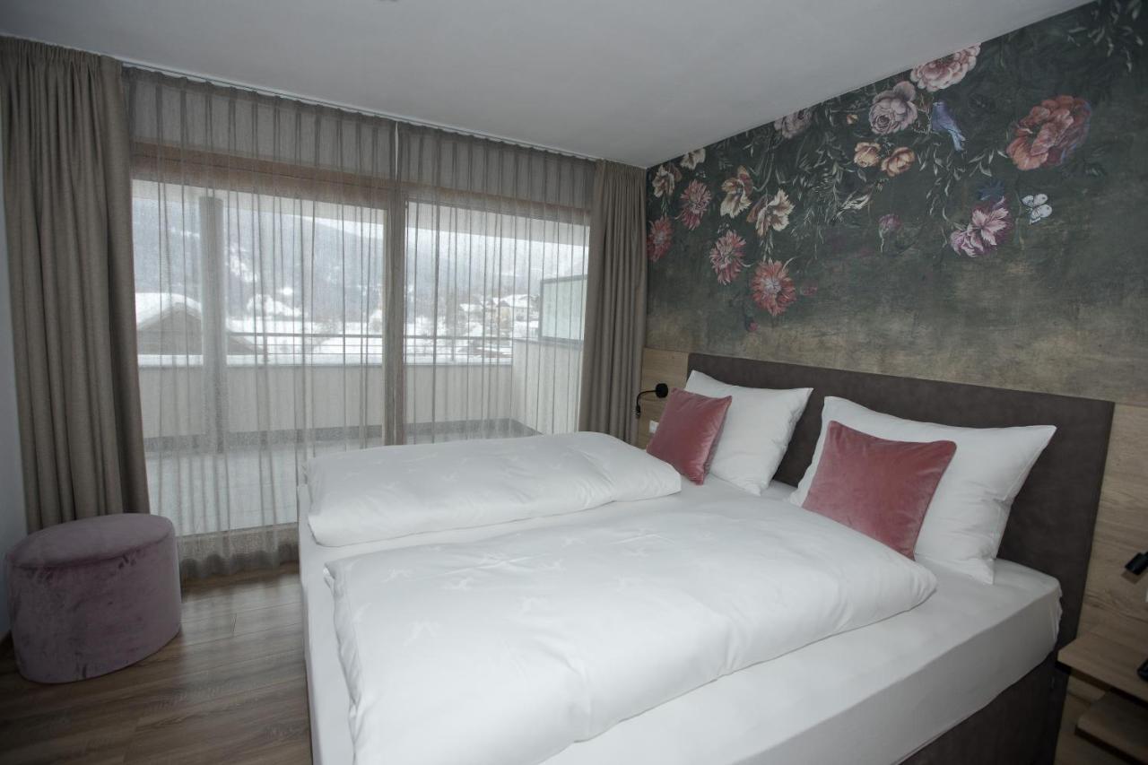 Hotel Goldener Adler Curon Venosta Dış mekan fotoğraf