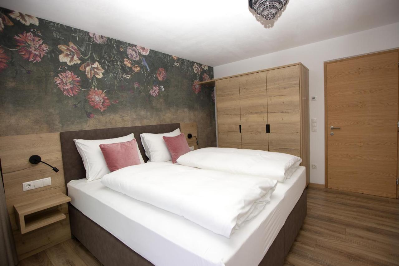 Hotel Goldener Adler Curon Venosta Dış mekan fotoğraf
