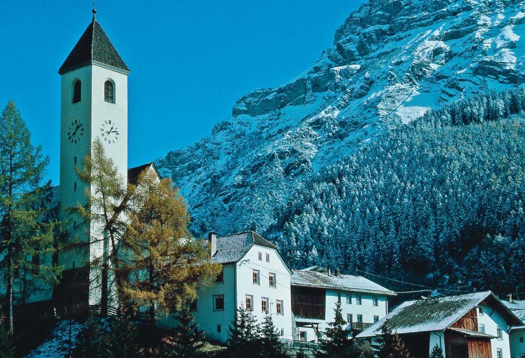Hotel Goldener Adler Curon Venosta Dış mekan fotoğraf
