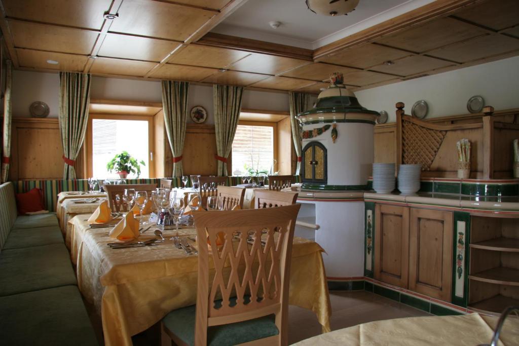 Hotel Goldener Adler Curon Venosta Dış mekan fotoğraf
