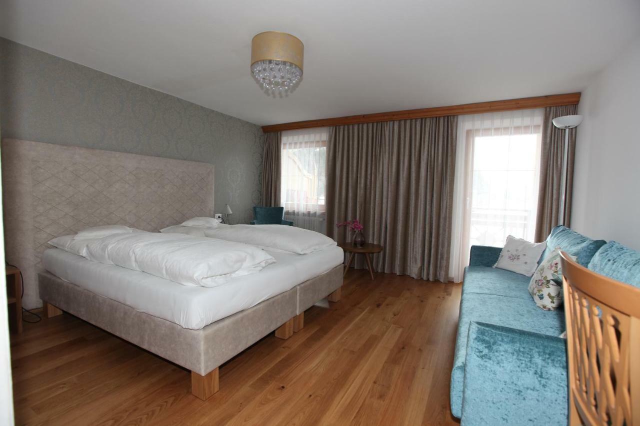 Hotel Goldener Adler Curon Venosta Dış mekan fotoğraf